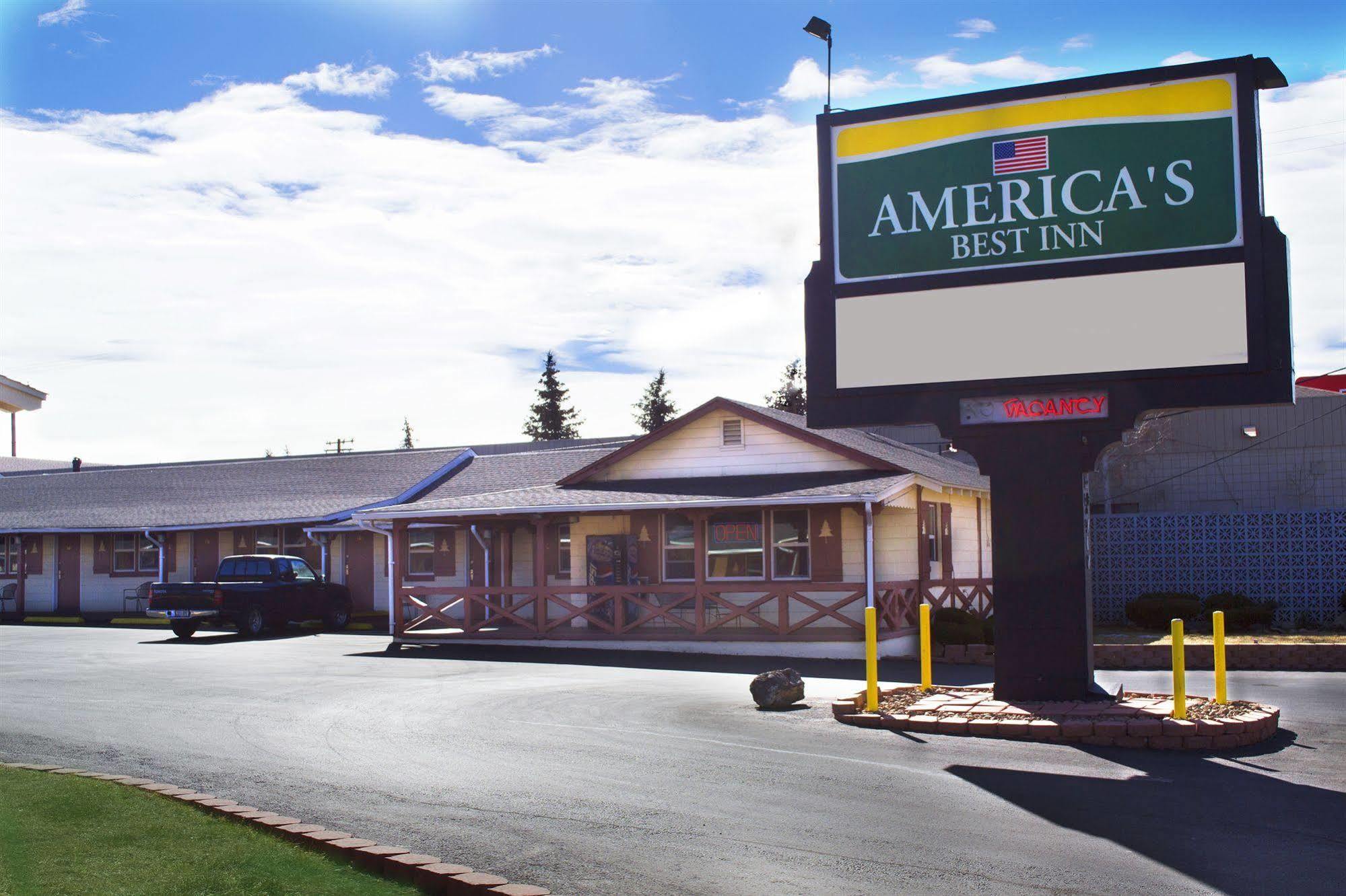 Travelodge By Wyndham Northern Arizona University Downtown Flagstaff Exterior photo