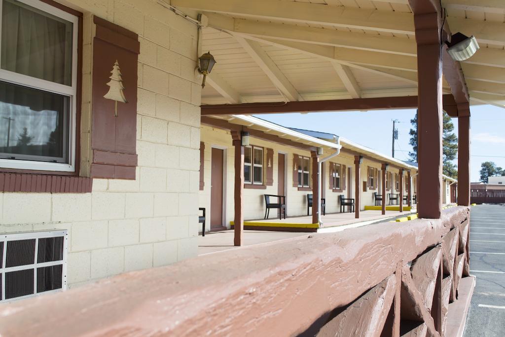 Travelodge By Wyndham Northern Arizona University Downtown Flagstaff Exterior photo